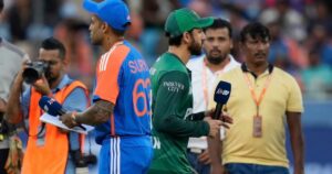 এশিয়া কাপের ফাইনালে টস জিতে ফিল্ডিংয়ে ভারত